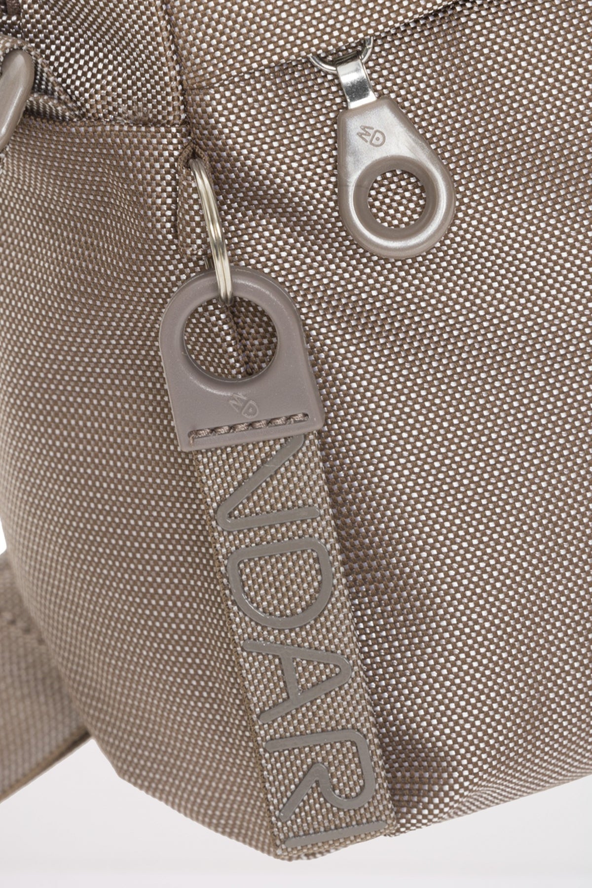 MANDARINA DUCK MD CROSSOVER en color TAUPE  (3)