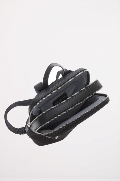 MANDARINA DUCK HUNTER BACKPACK en color BLACK  (4)