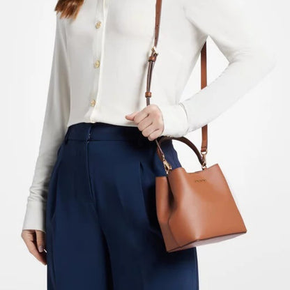 MICHAEL KORS PRATT en color LUGGAGE  (3)