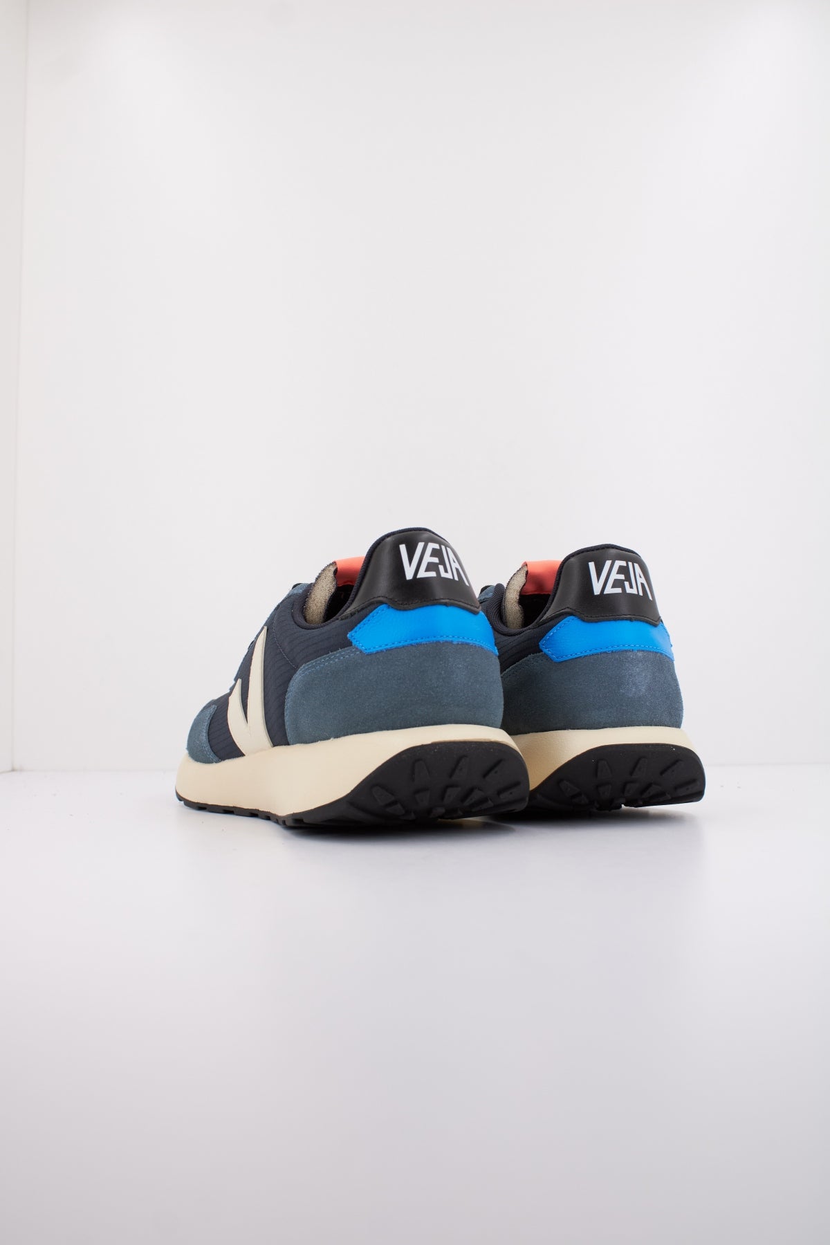 VEJA PAULISTANA en color NAUTPRR  (4)