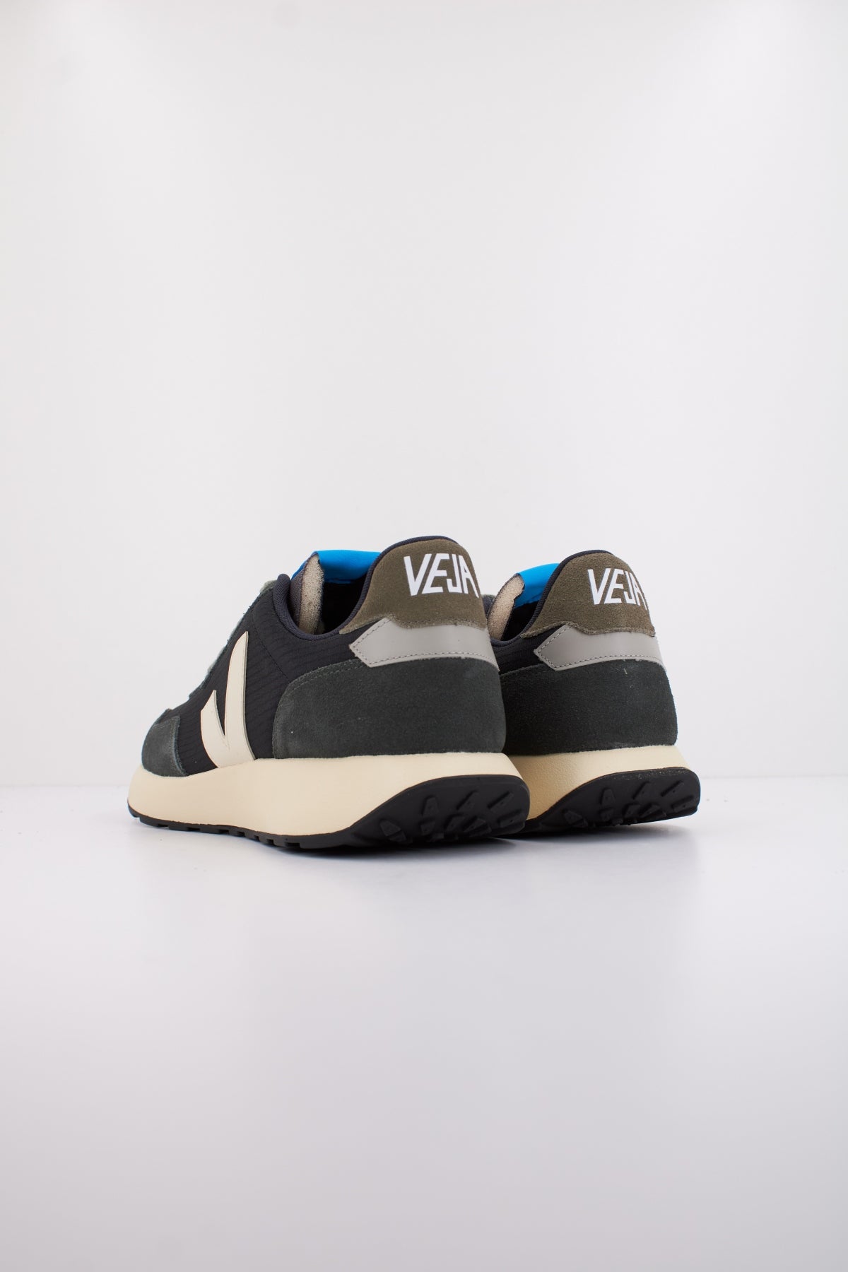 VEJA PAULISTANA en color BLKPRR  (4)