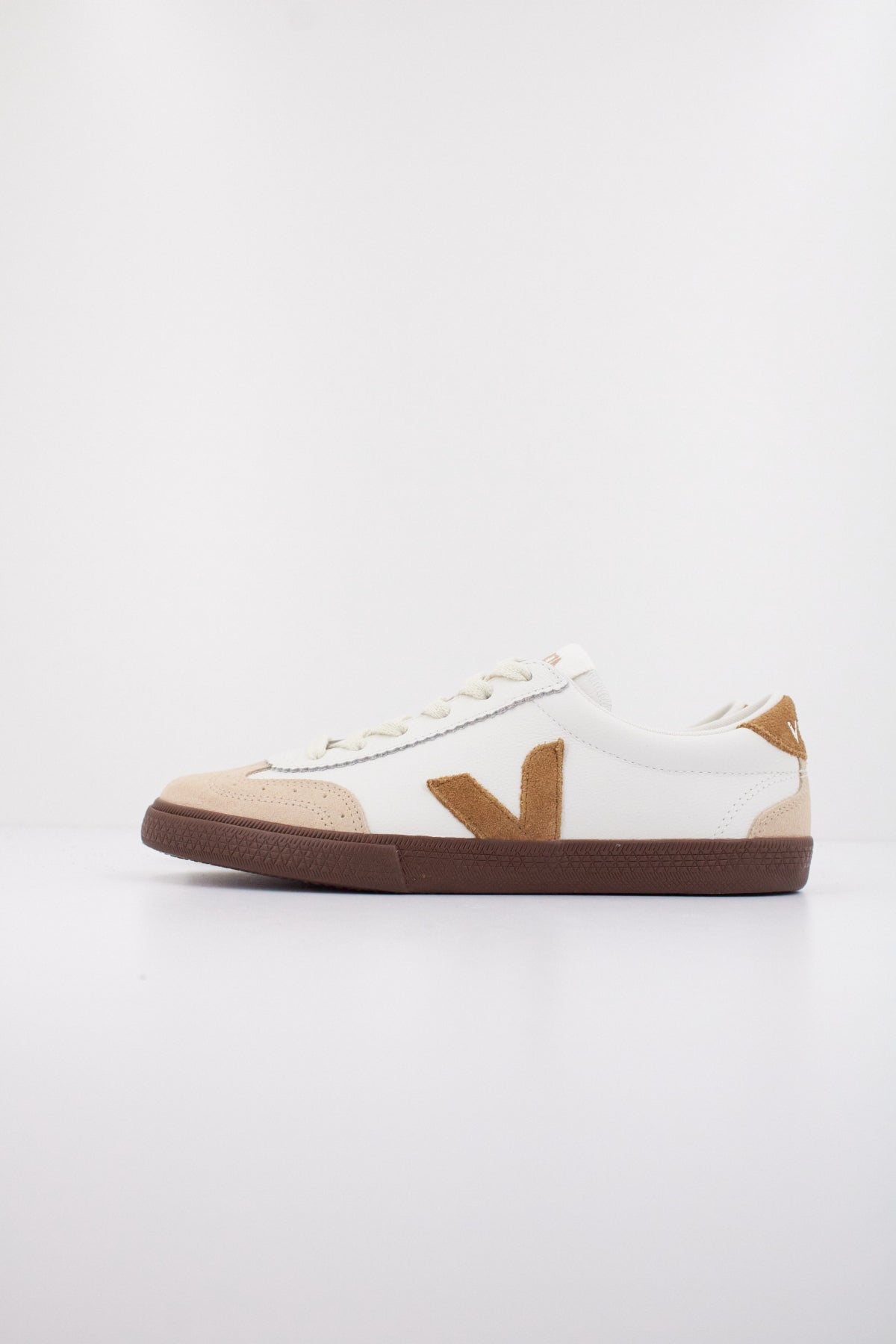 VEJA VOLLEY O.T en color WHTBARK  (1)