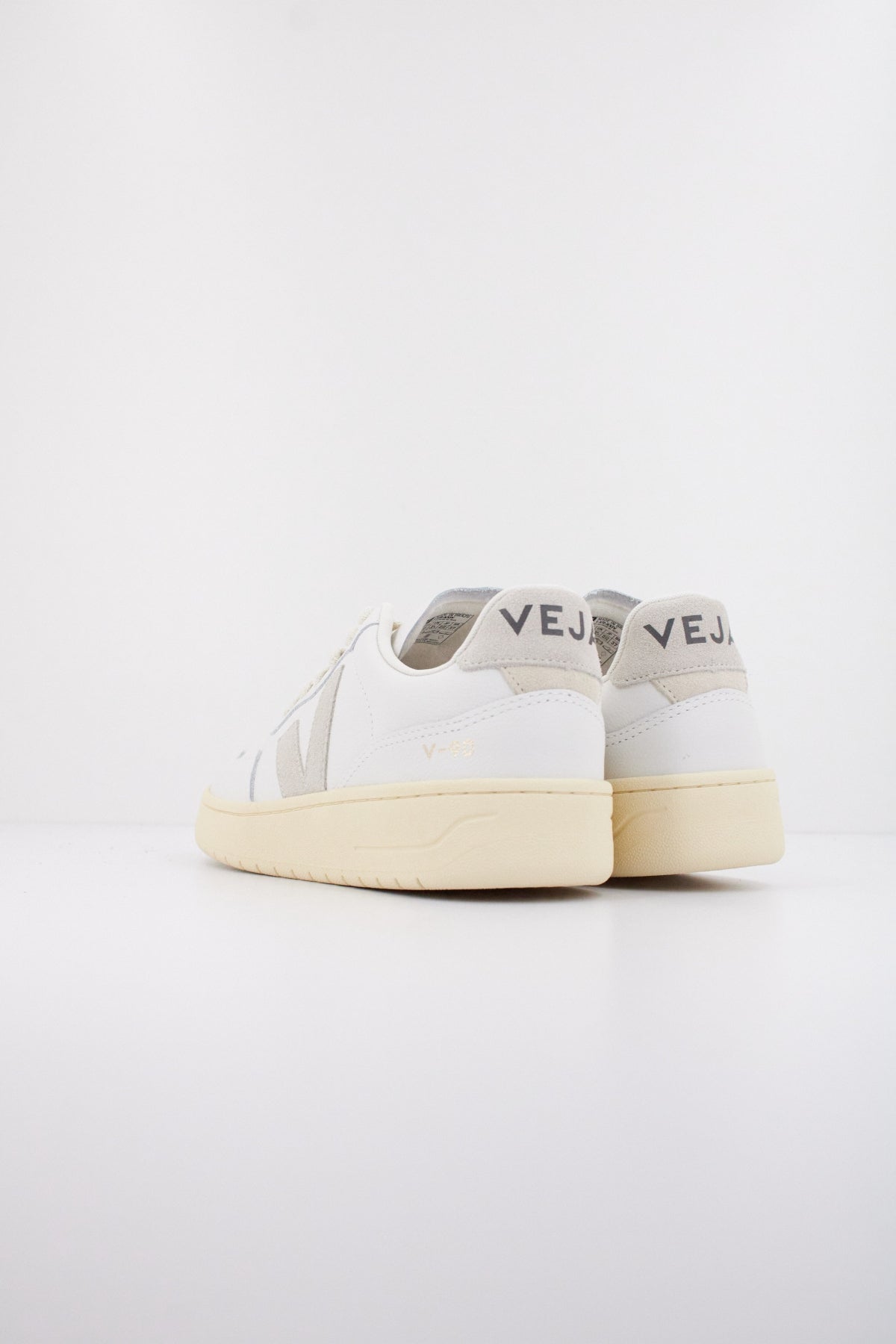 VEJA V  OT en color WHTNTL  (4)