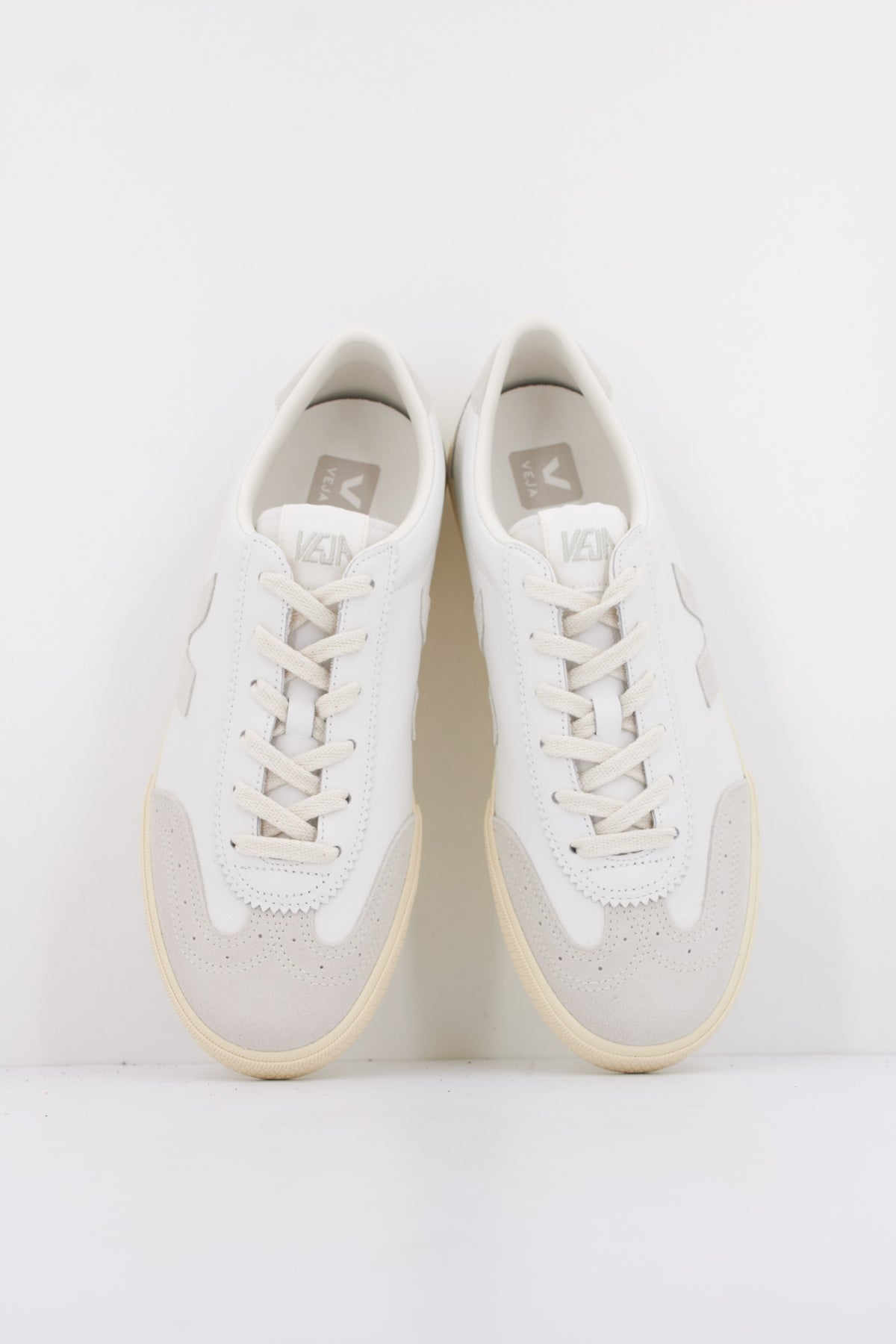 VEJA VOLLEY OT en color WHTNTL  (3)