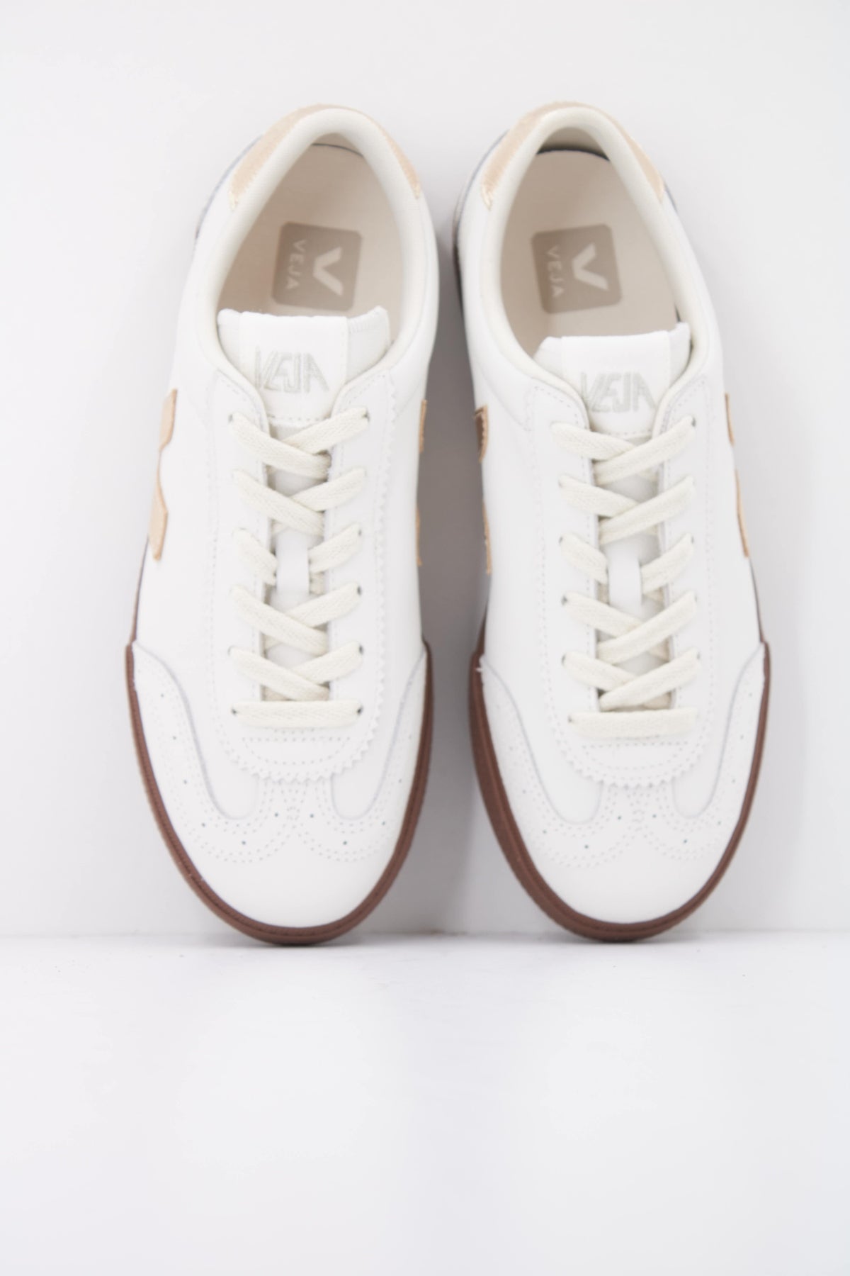 VEJA VOA en color WHPLBK  (3)