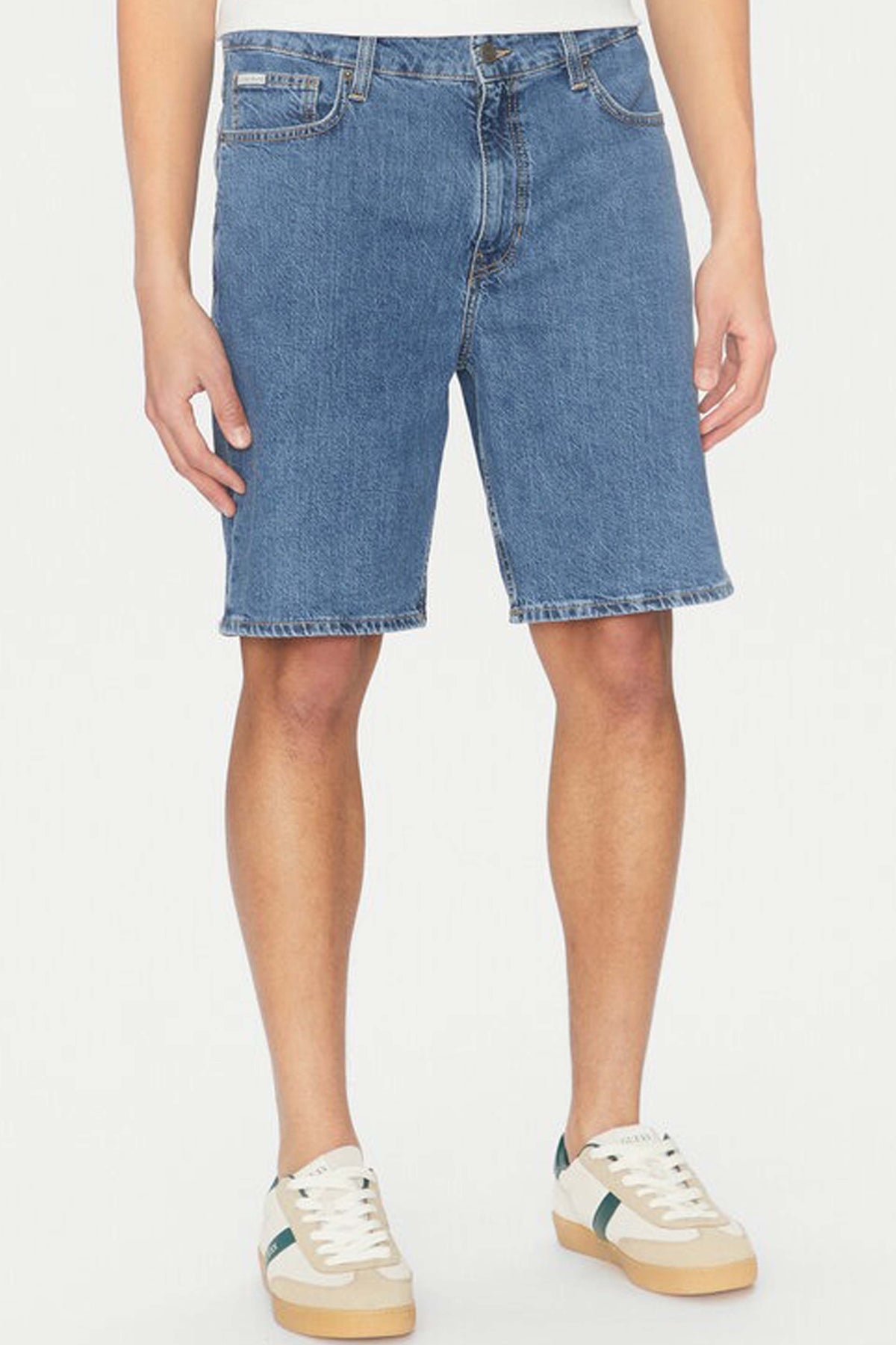 GUESS JEANS MYD DM en color GAM  (3)