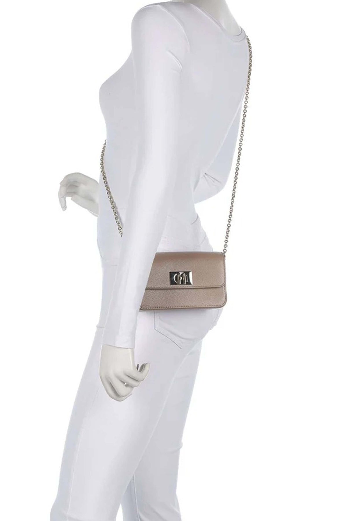 FURLA WE ARE  en color GREIGE  (2)