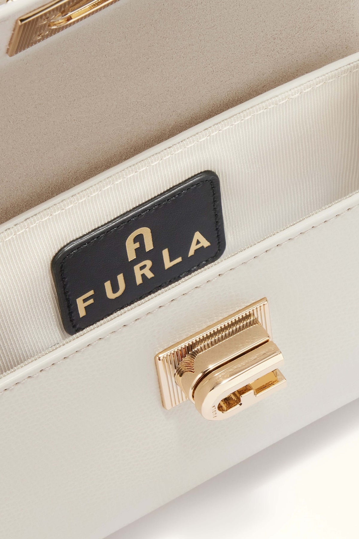 FURLA WE ARE  en color PANA  (5)