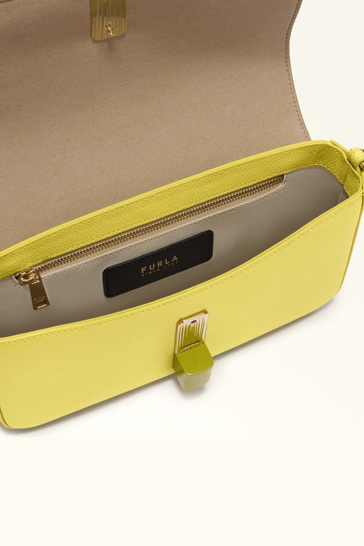 FURLA IRADE S CROSBO en color YELLOW  (3)