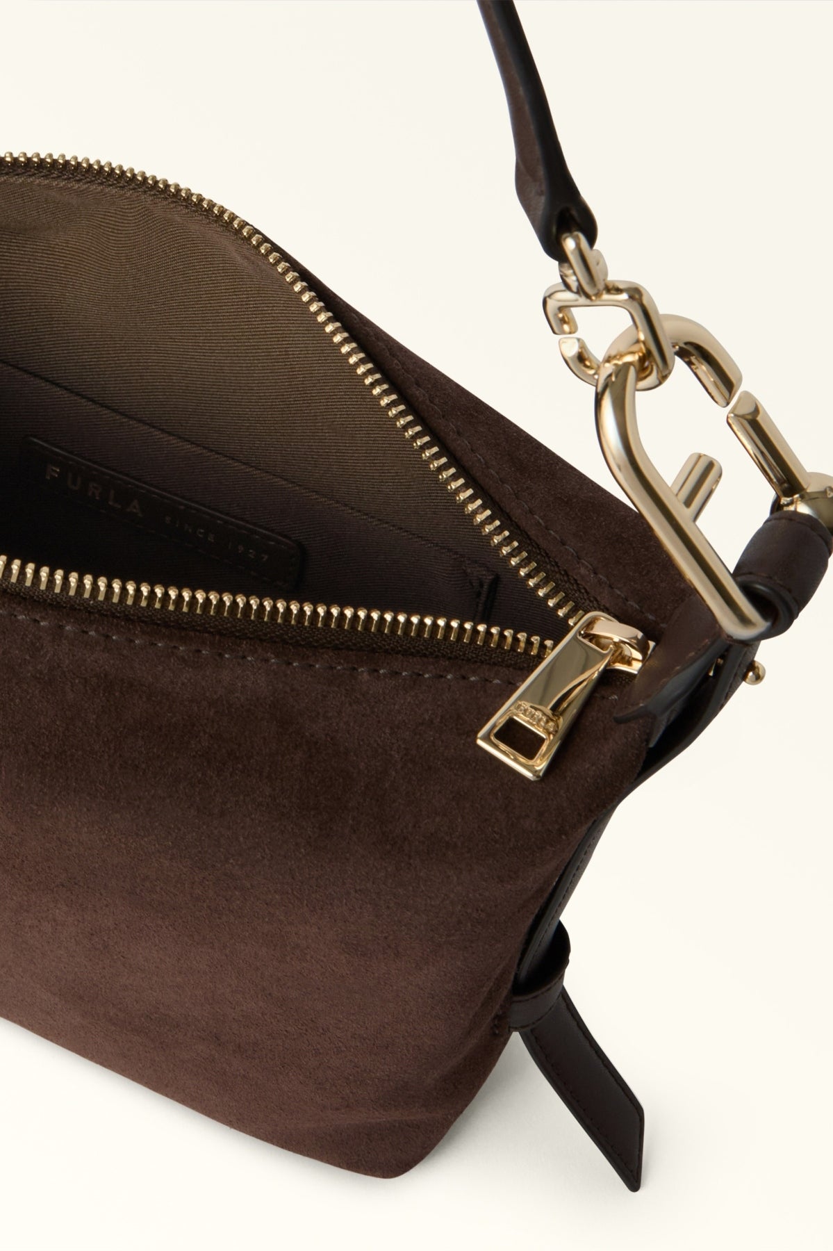 FURLA WE U FURLA en color CIOCCO  (3)