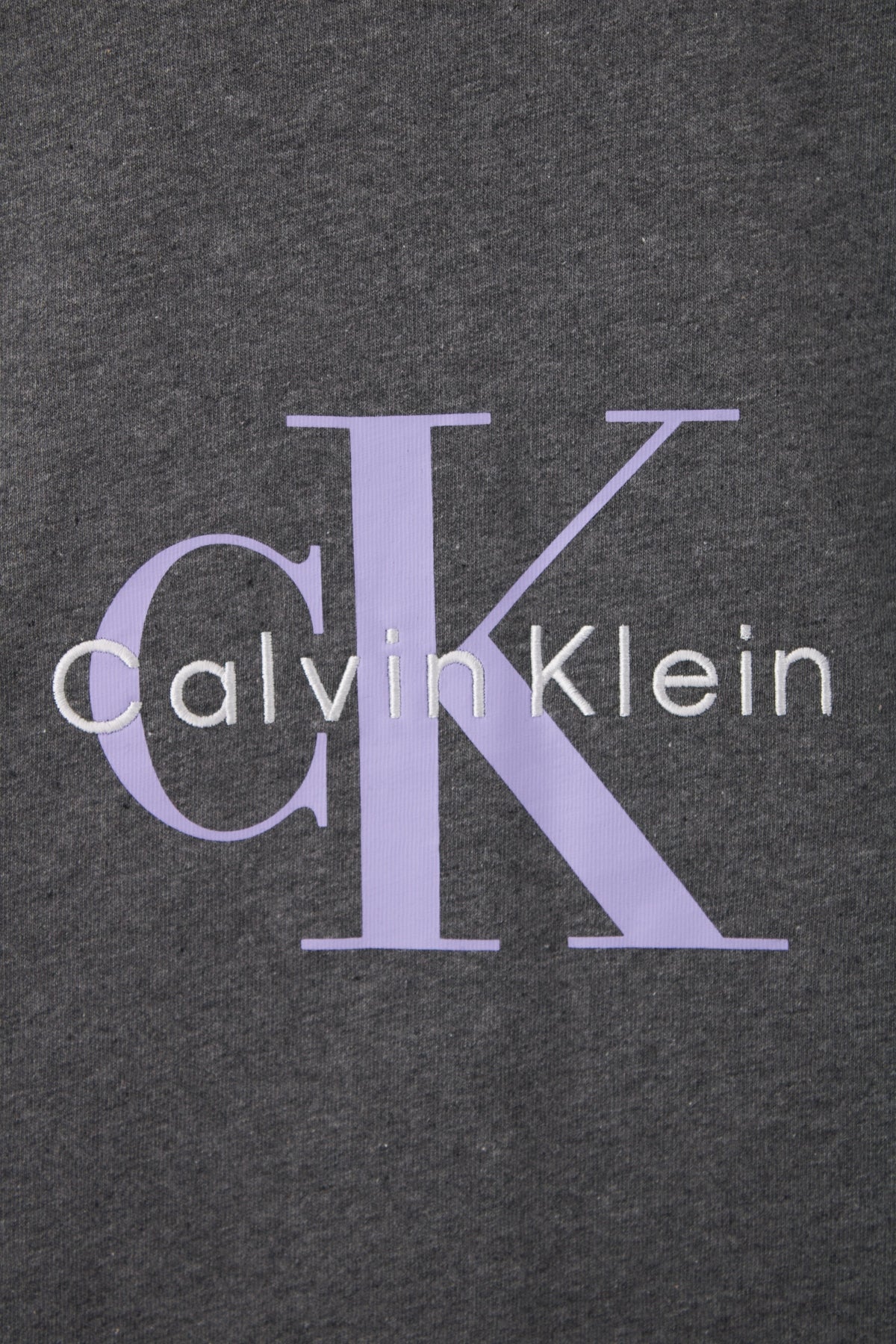 CALVIN KLEIN HERO MONOLOGO TEE  en color PG  (3)