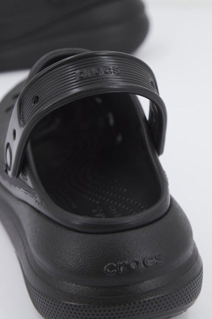 CROCS CLASSIC CRUSH CLOG en color BLACK  (4)