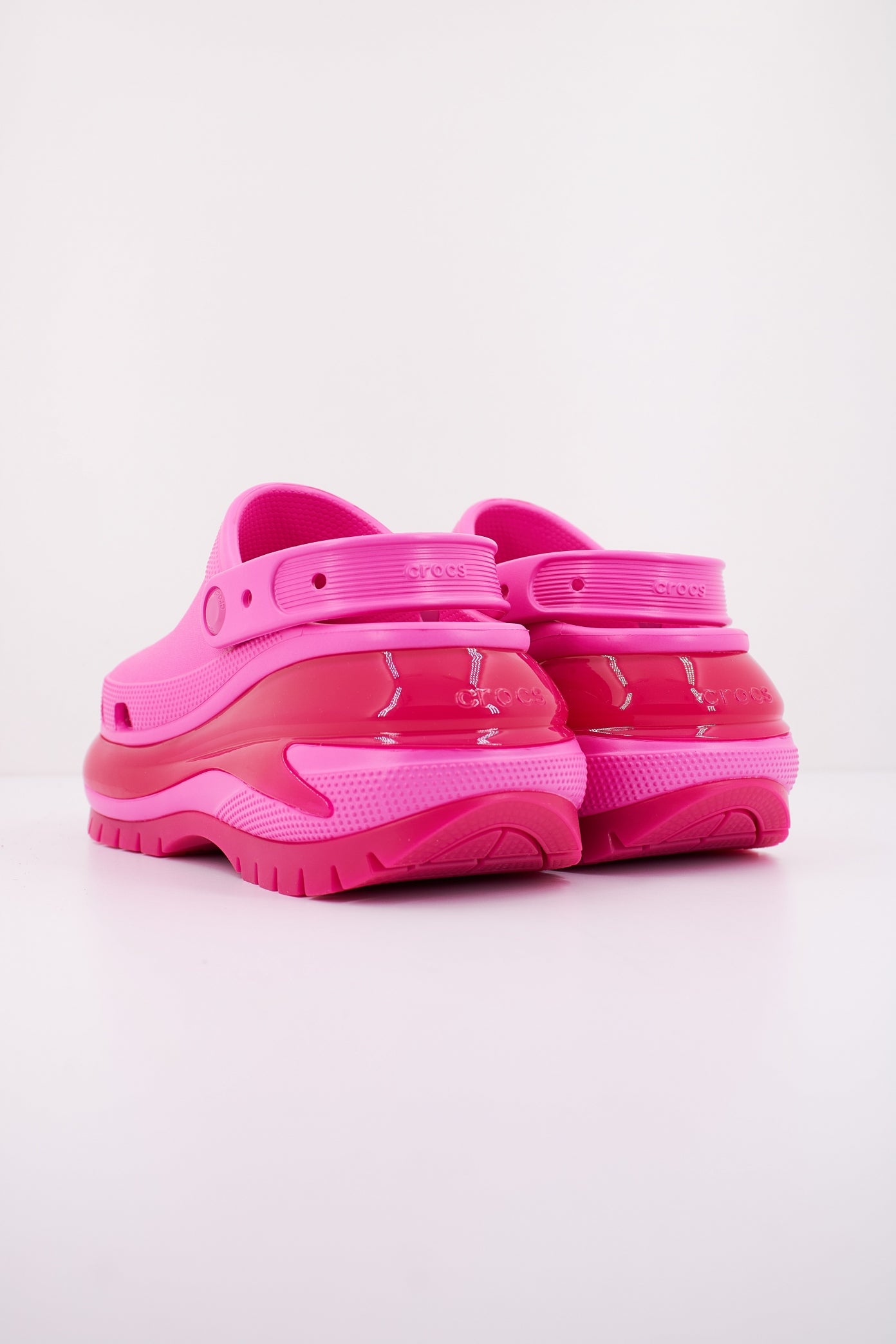 CROCS CLASSIC MEGA CRUSH C en color JUICE  (3)