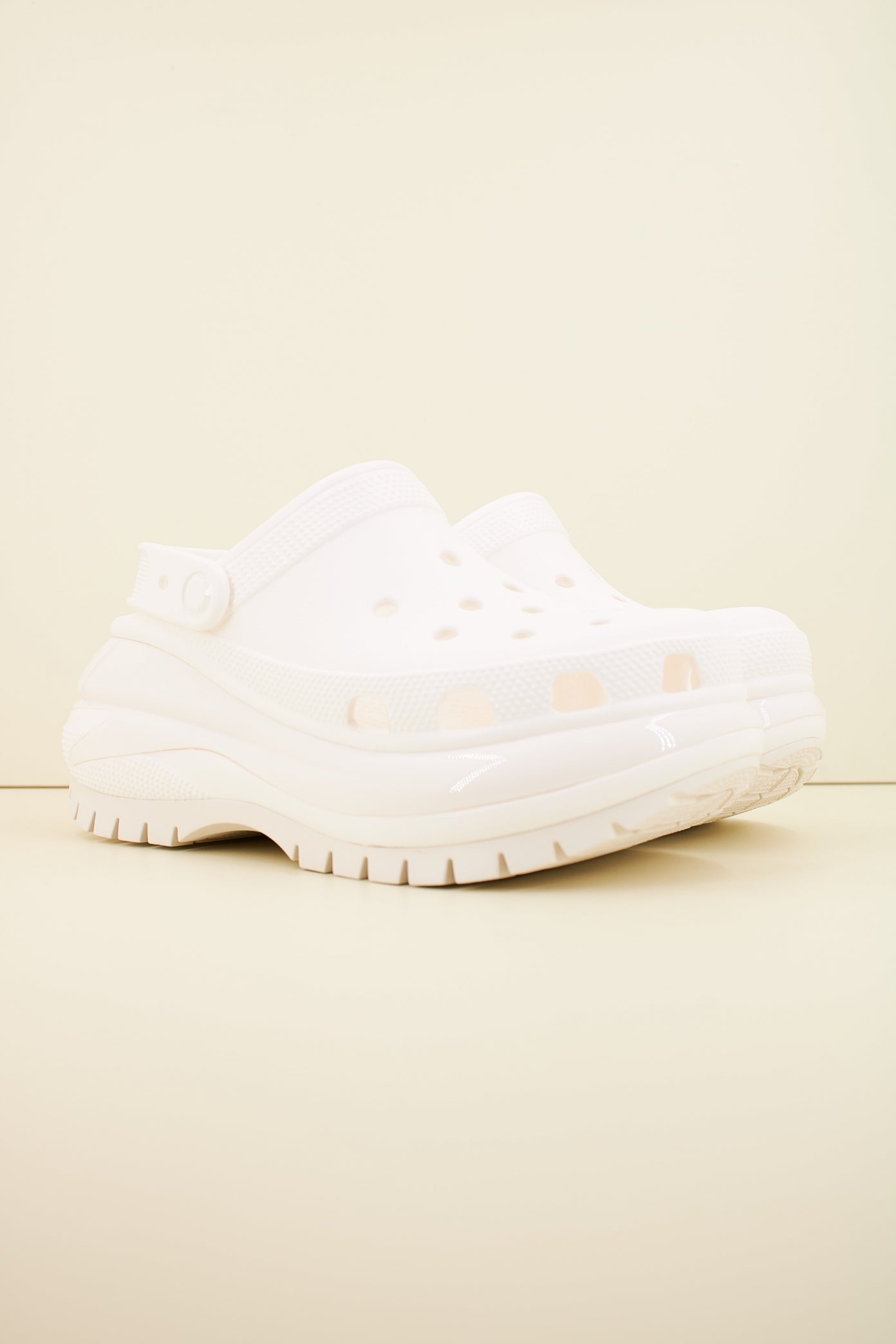 CROCS CLASSIC MEGA CRUSH C en color WHITE  (2)