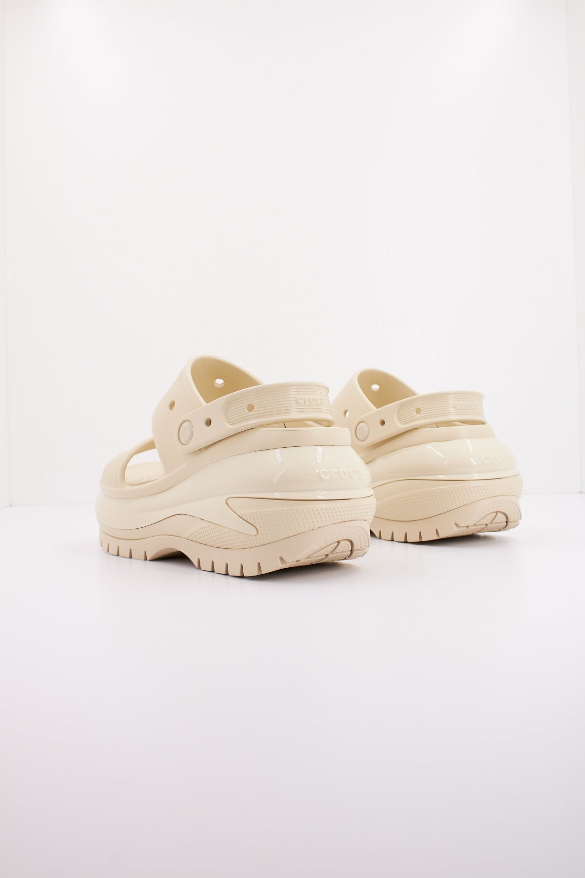 CROCS CLASSIC MEGA CRUSH S en color BONE  (3)