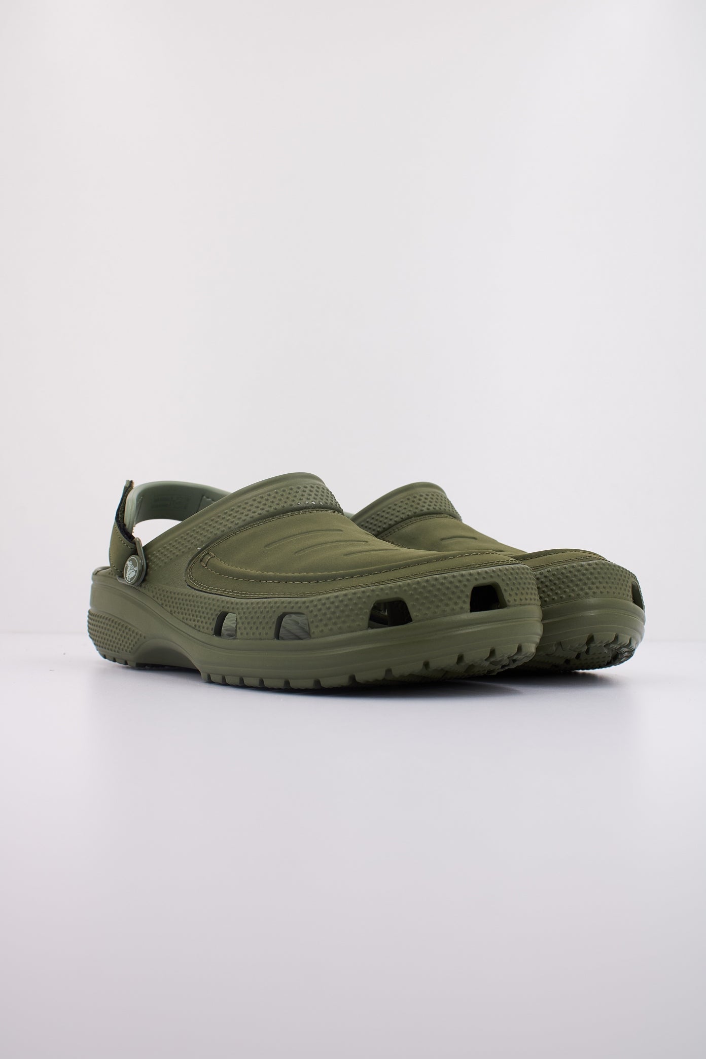 CROCS YUKON VISTA II LR CL en color RMYGRN  (2)