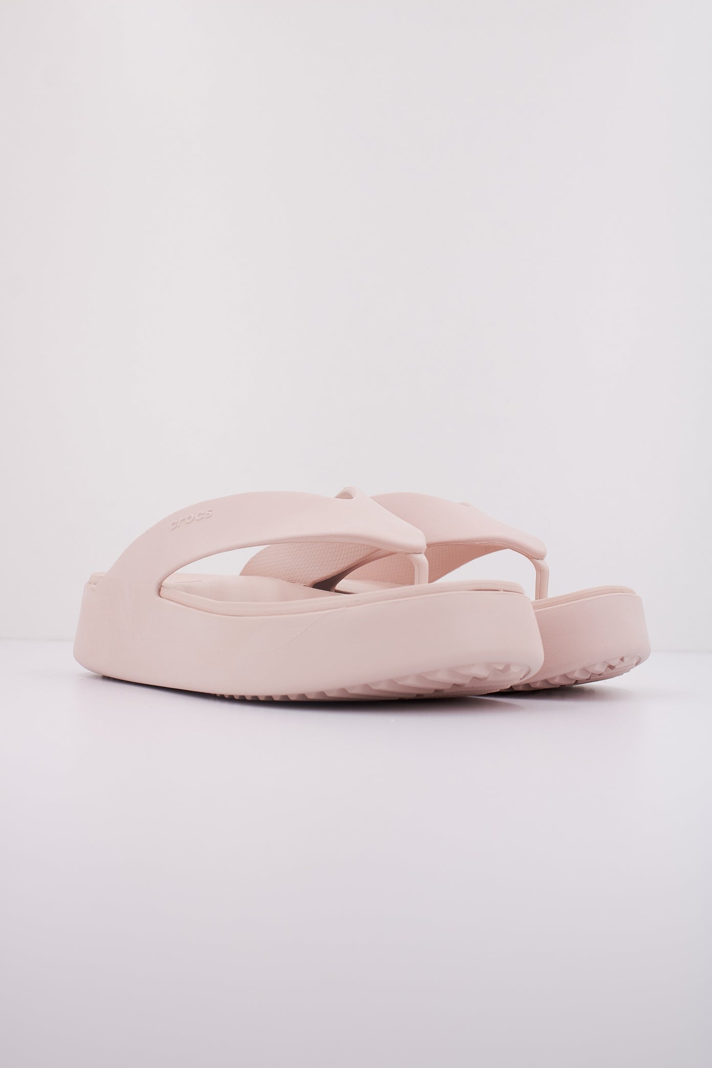 CROCS GETAWAY PLATFORM FLI en color QUARTZ  (2)