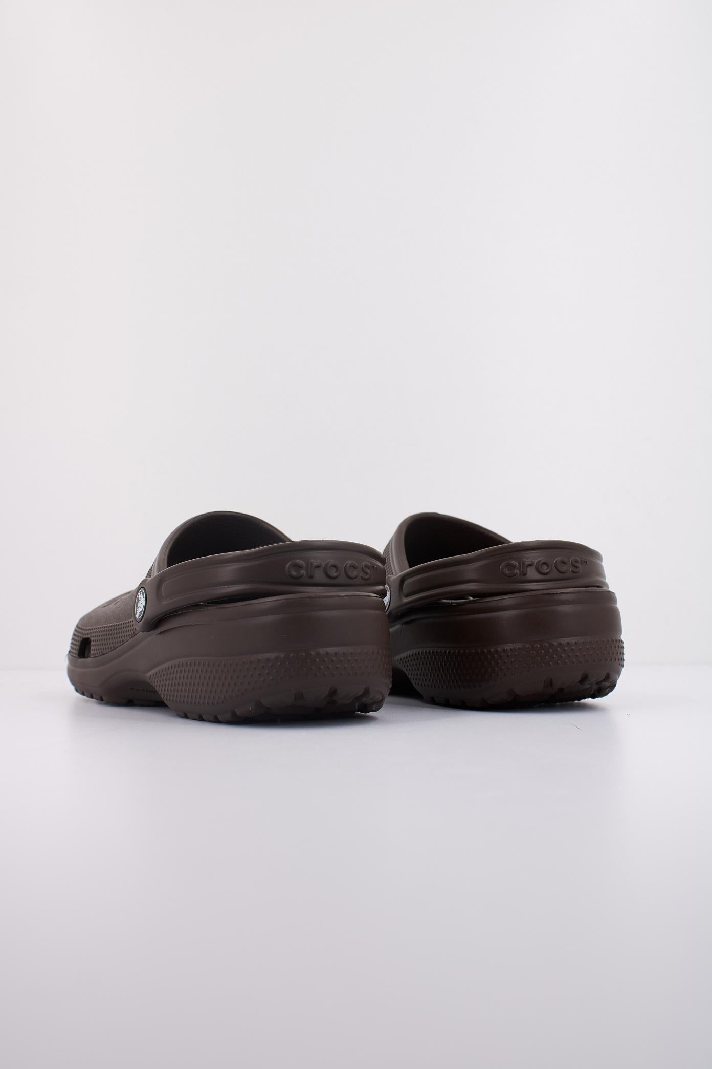 CROCS C CLASSIC U en color COFFEE  (4)