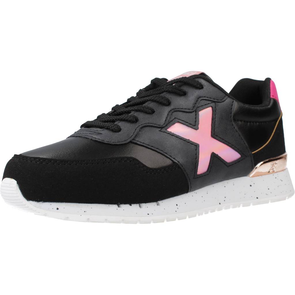 MUNICH WOMEN  en color   (1)