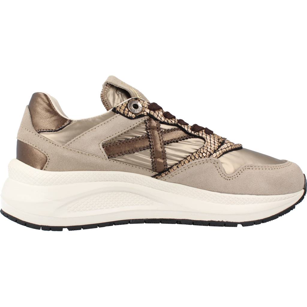 MUNICH CLASS  en color   (4)