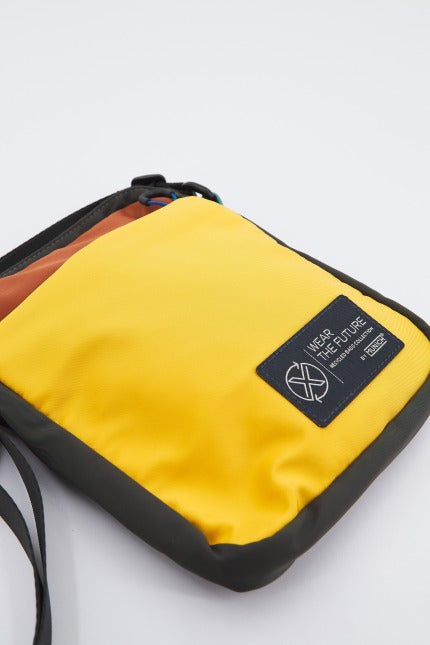 MUNICH  RECYCLED X WEAR CRO en color BLOCKCOLOR  (3)