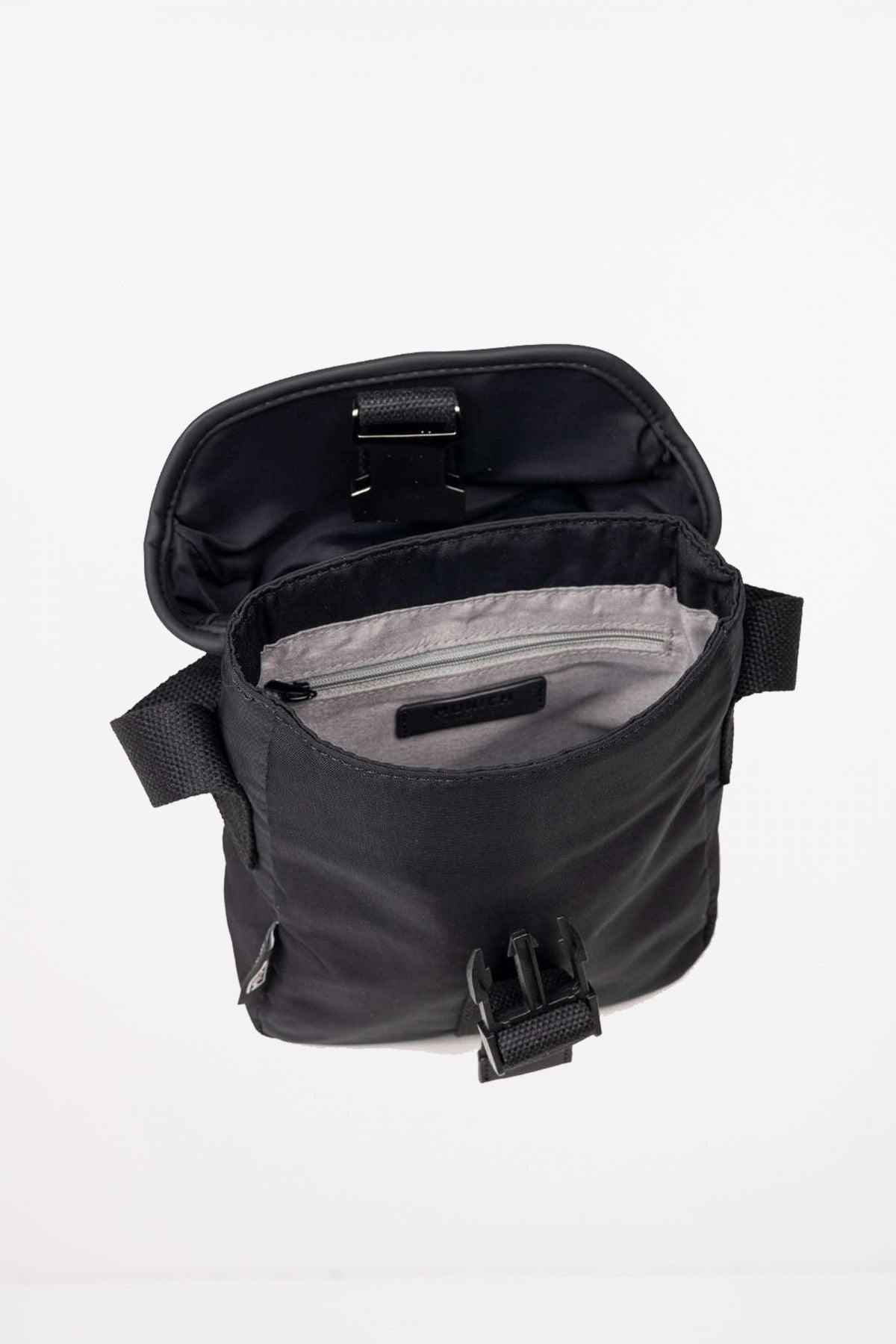 MUNICH  RECYCLED X . en color BLACK  (4)
