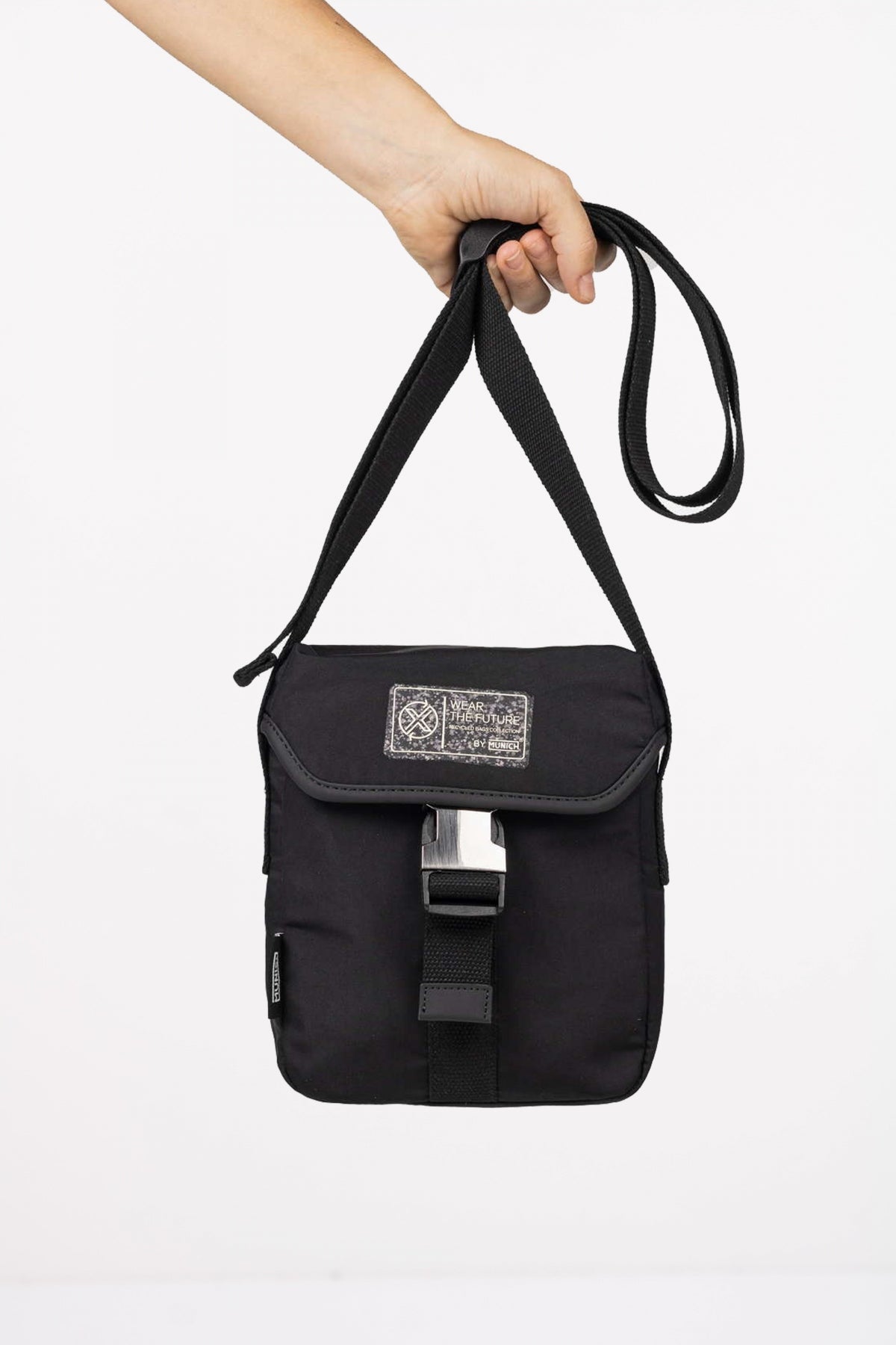 MUNICH  RECYCLED X . en color BLACK  (5)