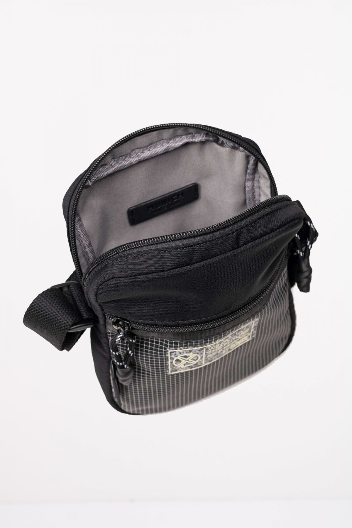 MUNICH RECYCLED X . en color BLACK  (4)