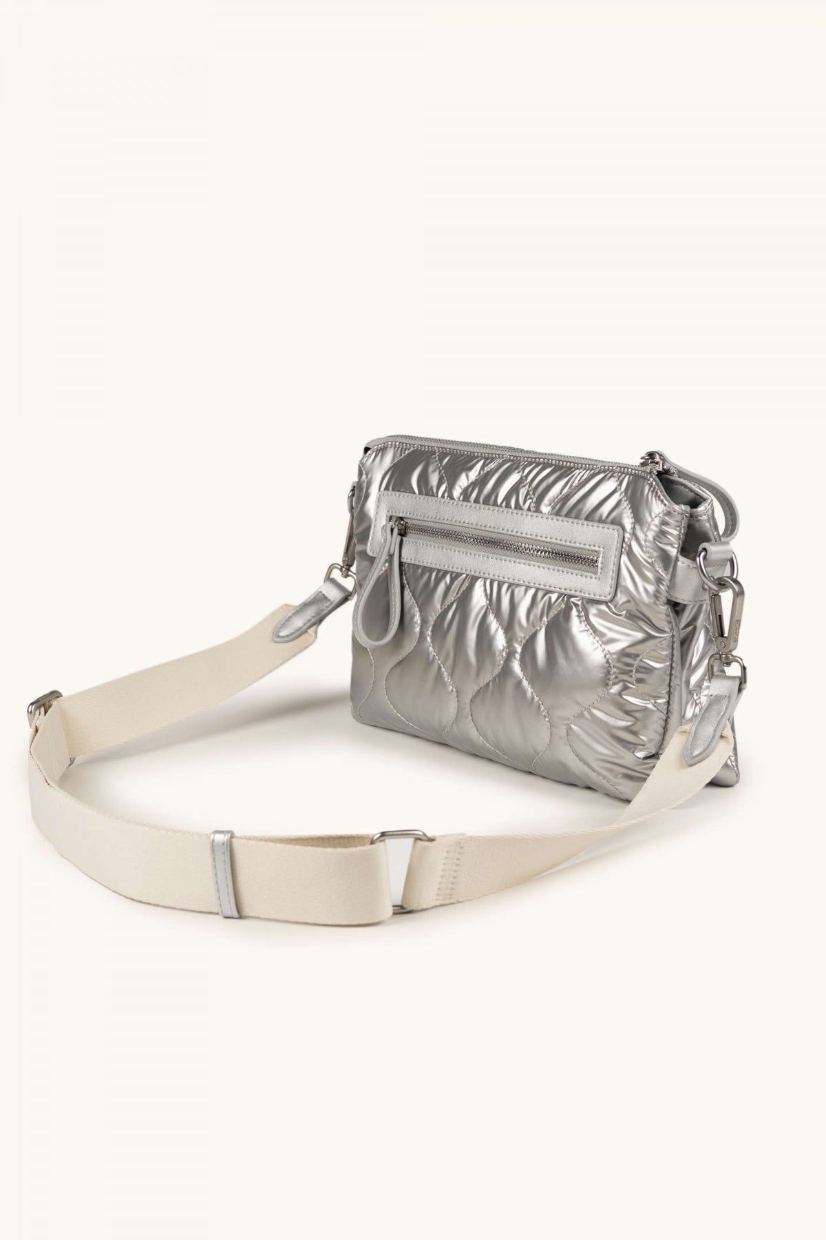 MUNICH CROSSBODY en color SILVER  (2)