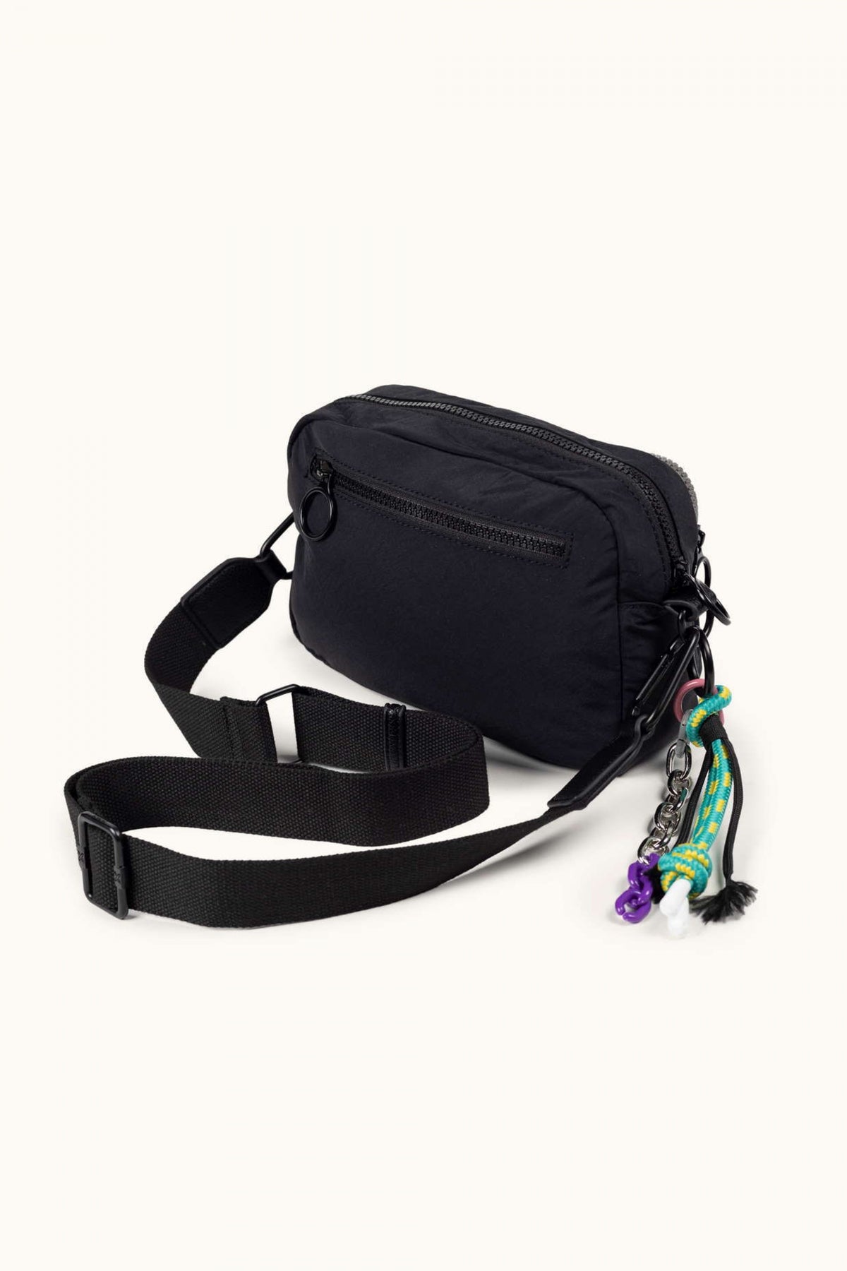 MUNICH DEEP RECYCLED FW C en color BLACK  (2)