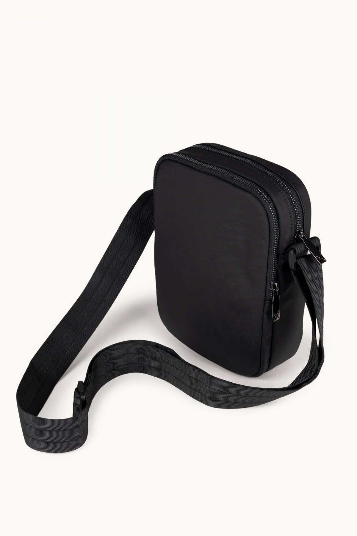 MUNICH PEAK RECYCLED en color BLACK  (2)