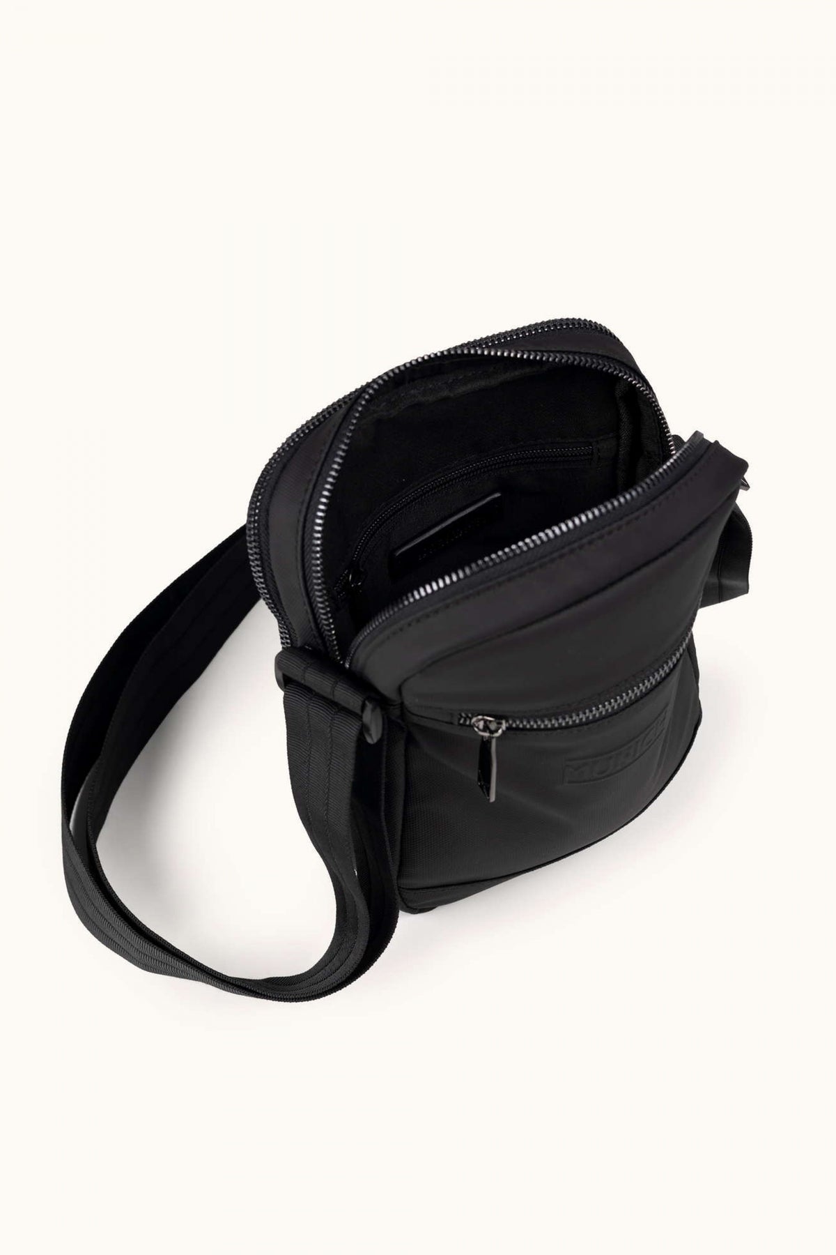 MUNICH PEAK RECYCLED en color BLACK  (3)