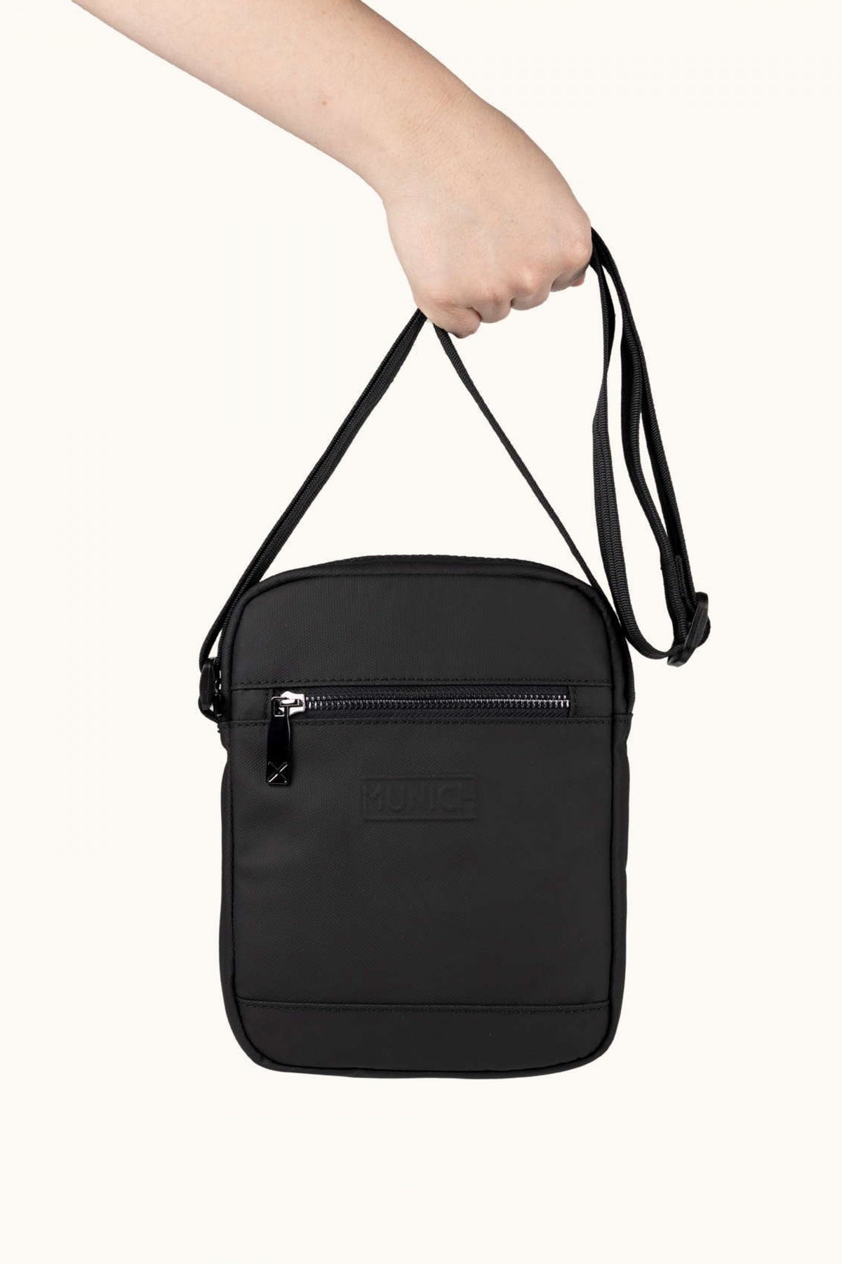 MUNICH PEAK RECYCLED en color BLACK  (4)