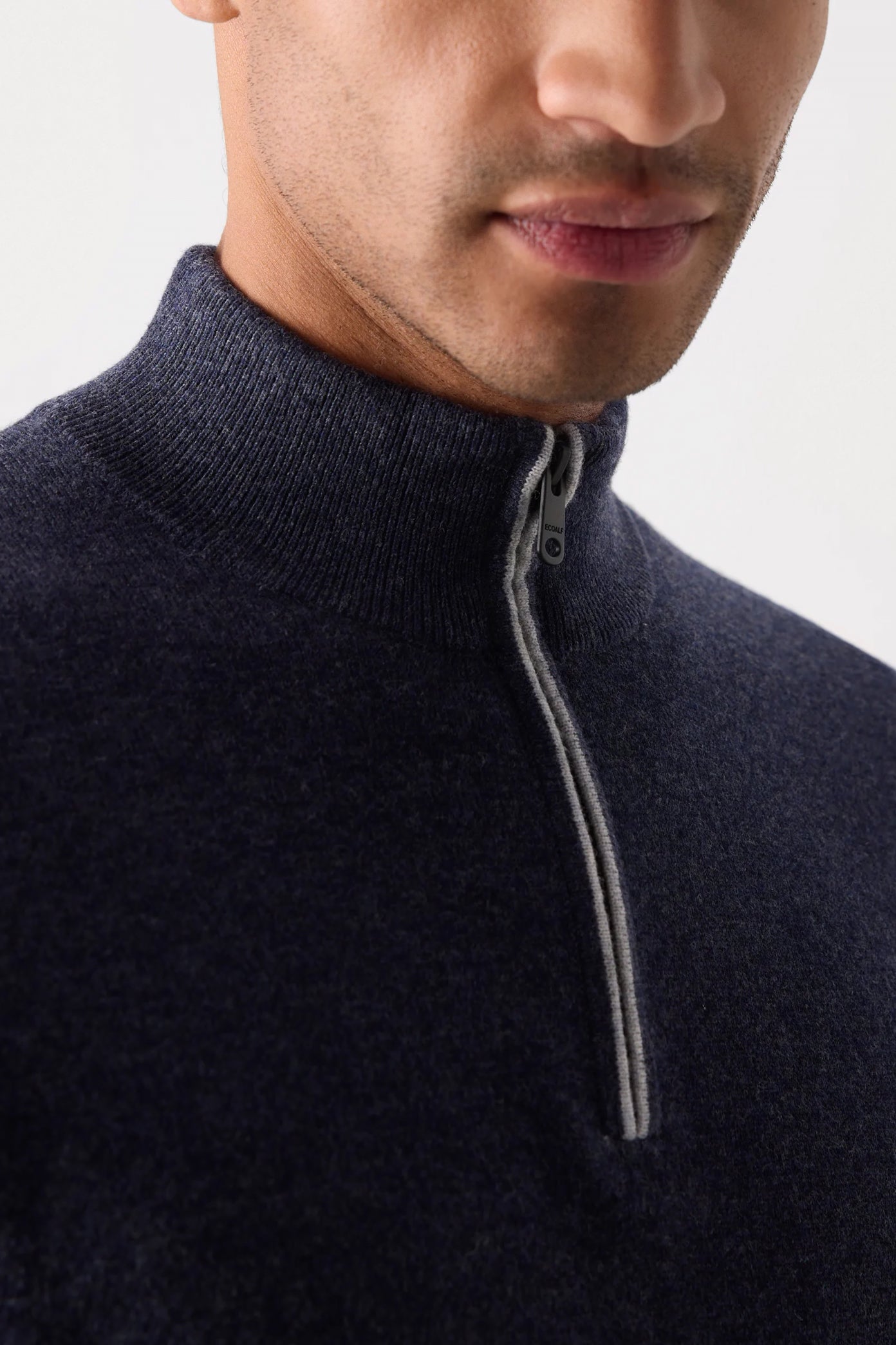 ECOALF  LARCH KNIT MAN  en color NAVY  (3)