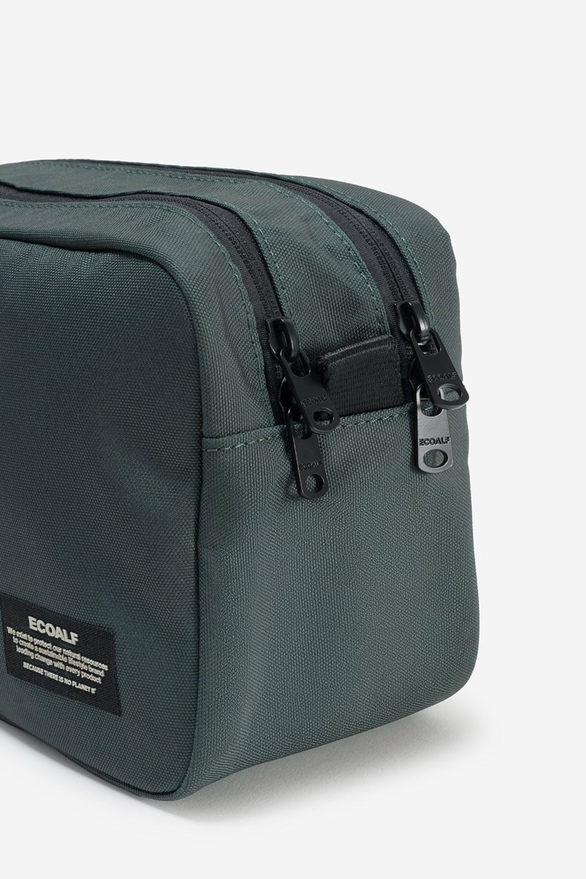 ECOALF SPORT VANITY CASE en color   (4)