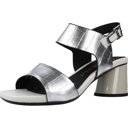 STONEFLY JENNY  S.COCCO EMBO en color   (1)