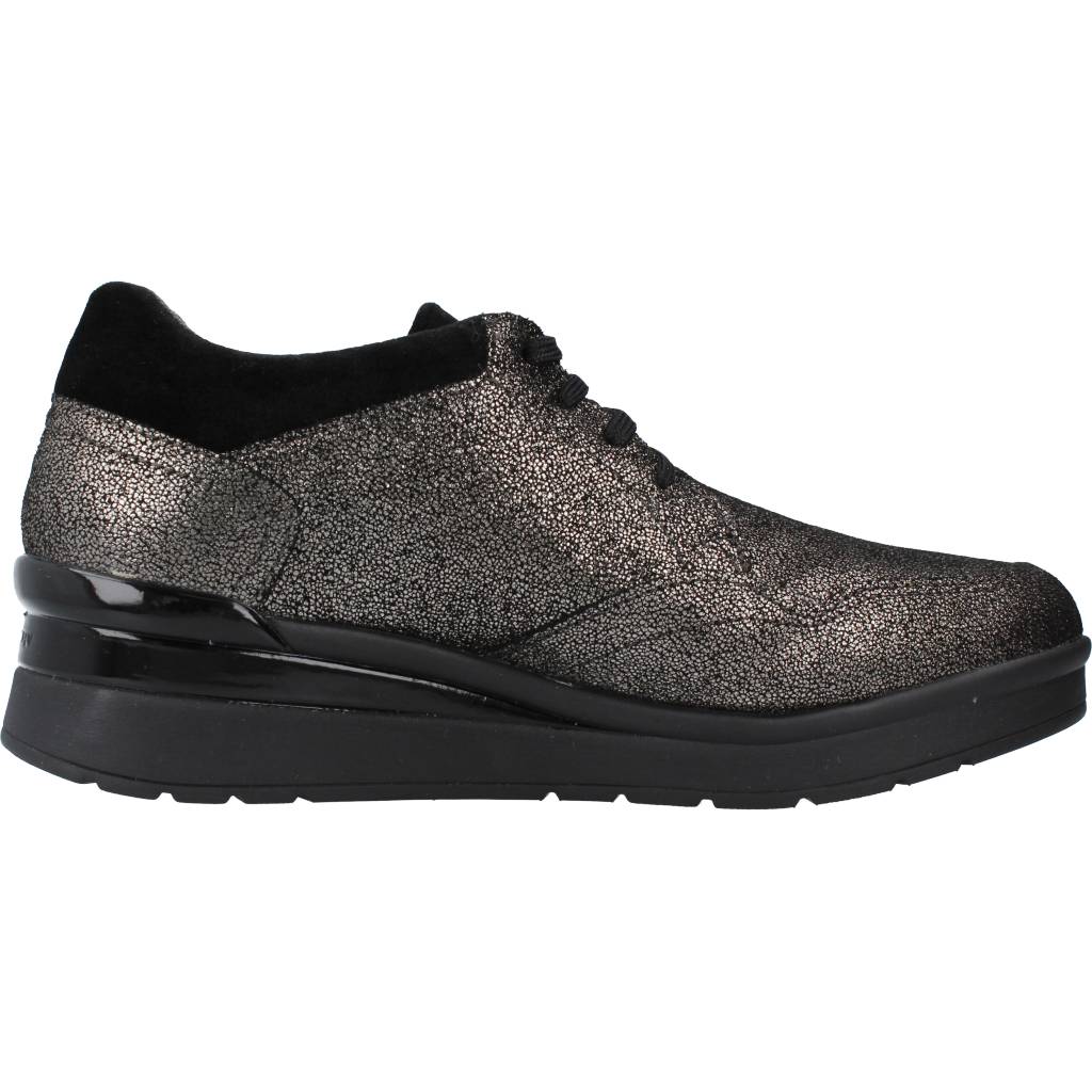 STONEFLY CREAM OUTDRY  en color H  (4)