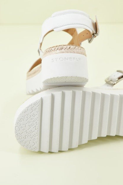 STONEFLY ARIEL   en color   (3)