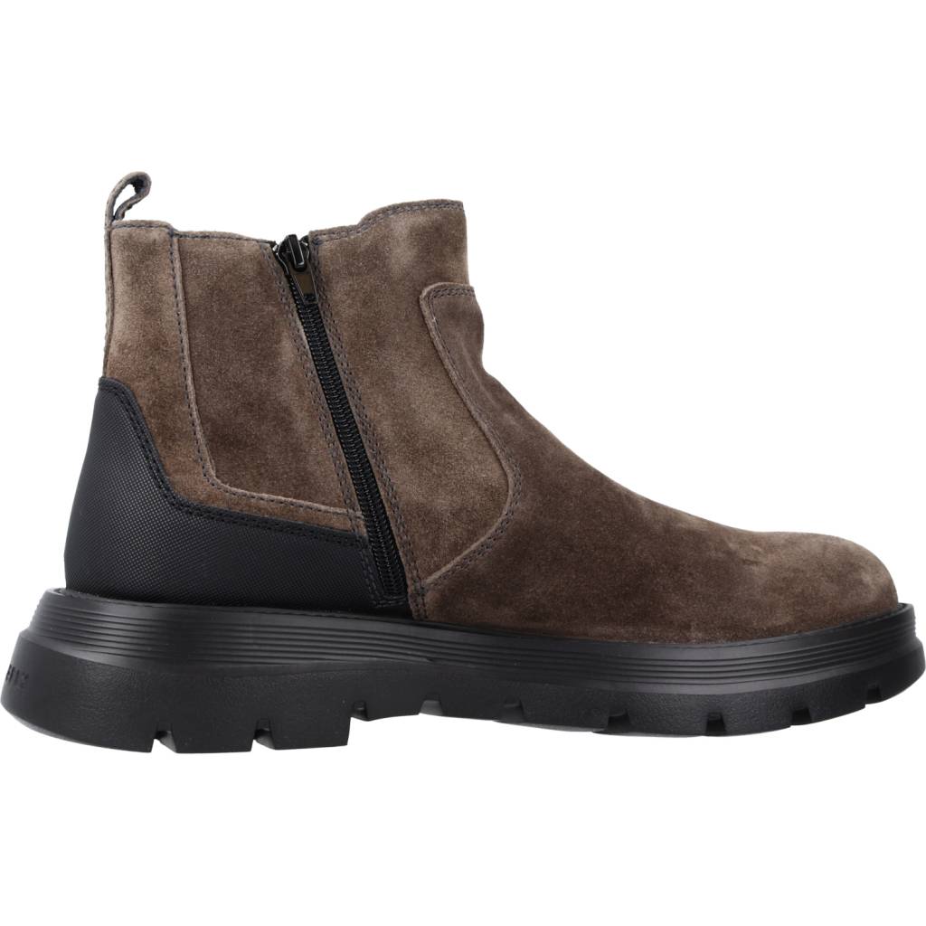 STONEFLY ATHENA  VELOUR OIL en color M  (4)