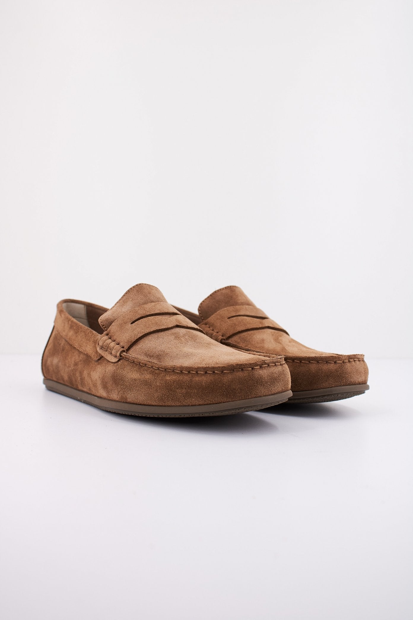 STONEFLY SALVADOR  VELOUR en color   (2)