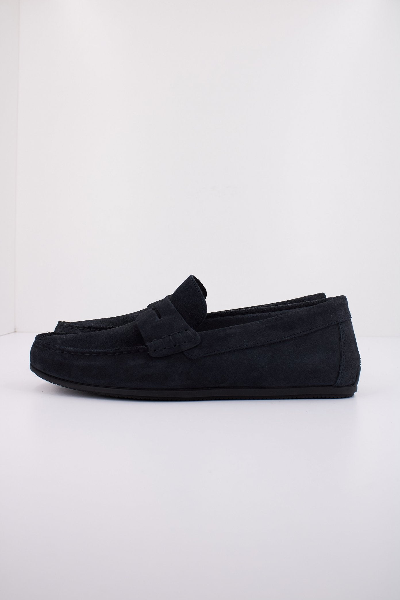 STONEFLY SALVADOR  VELOUR en color D  (1)