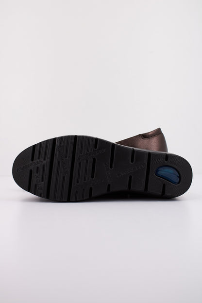 STONEFLY PLUME  LAMINATED L en color   (5)