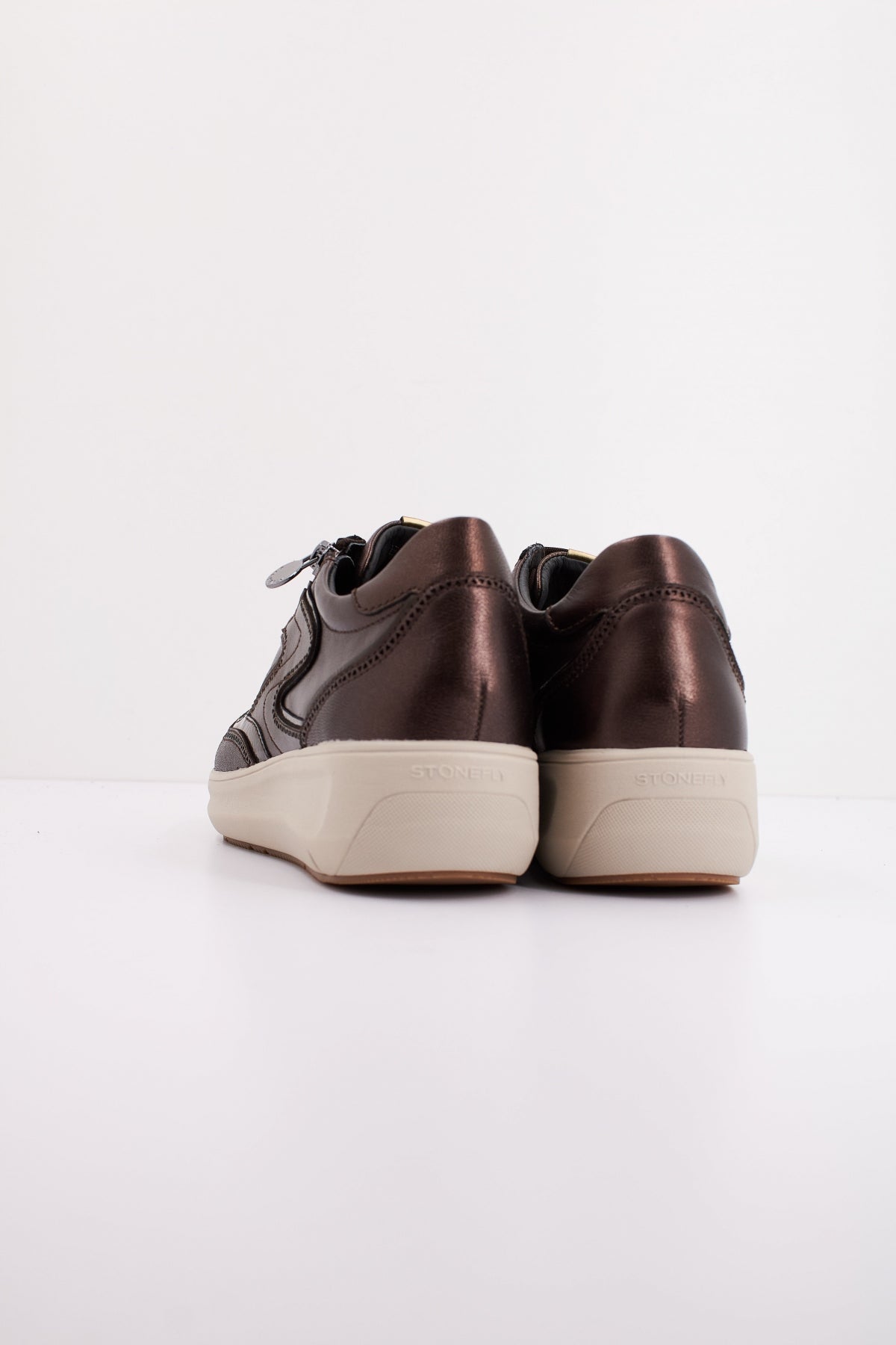 STONEFLY ROCK  LAMINATED LT en color   (4)