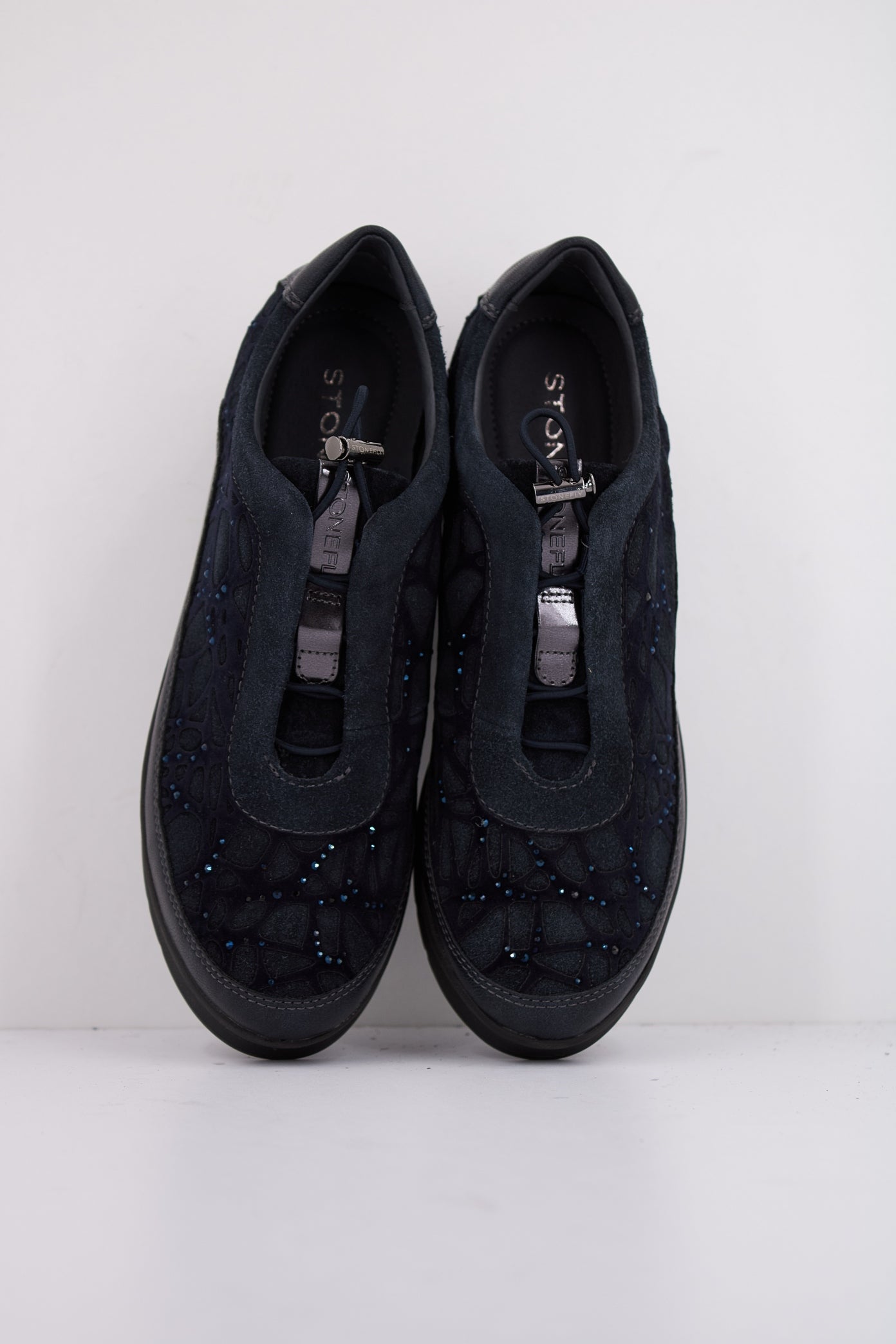 STONEFLY  CREAM   en color D  (3)