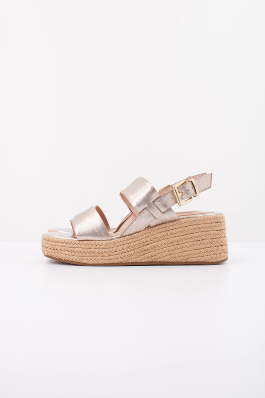 STONEFLY IVORY  en color I  (1)