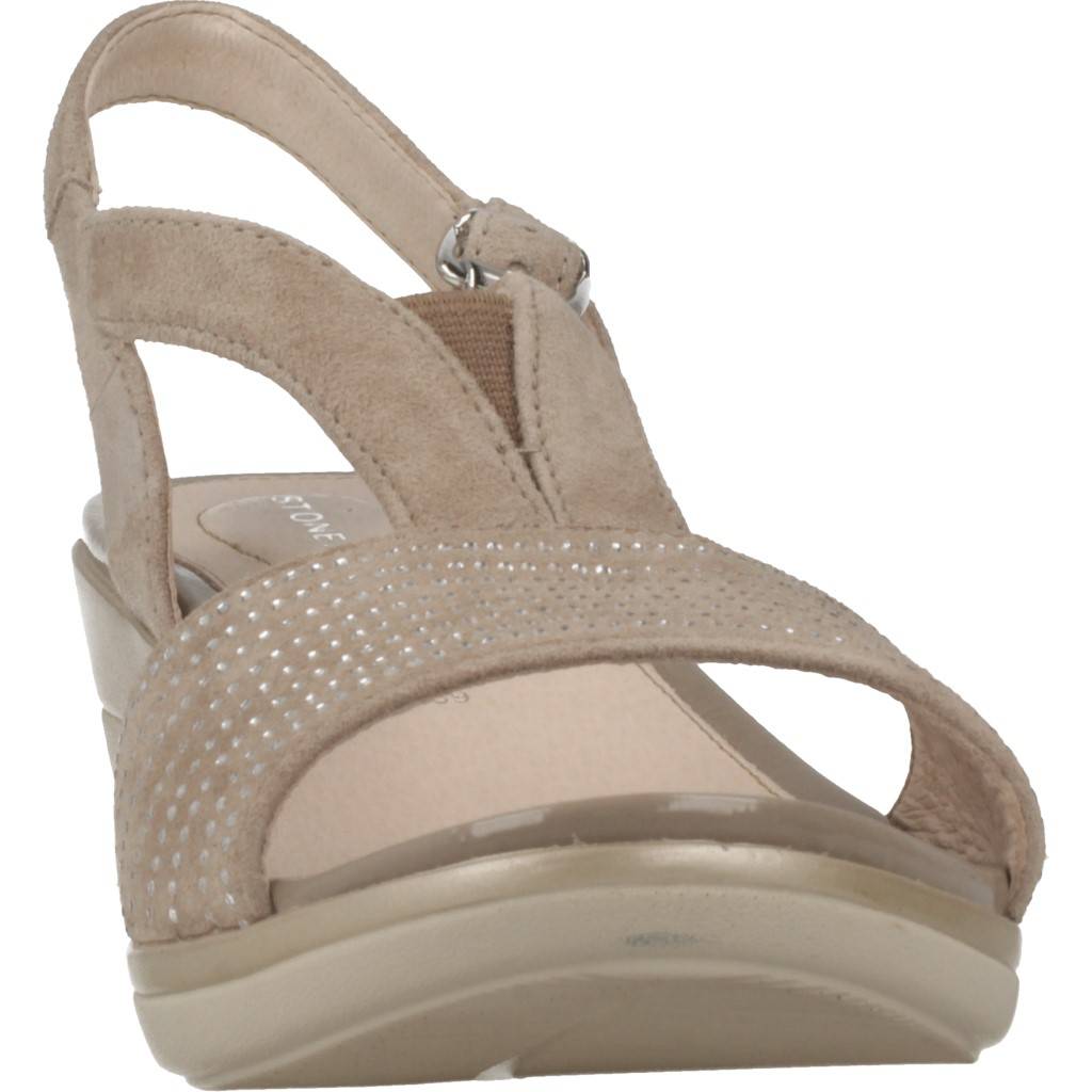 STONEFLY VANITY III  GOAT en color   (6)