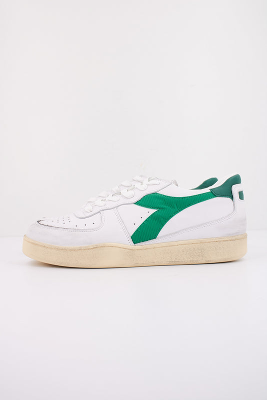 DIADORA HERITAGE BASKET LOW USED en color C  (1)