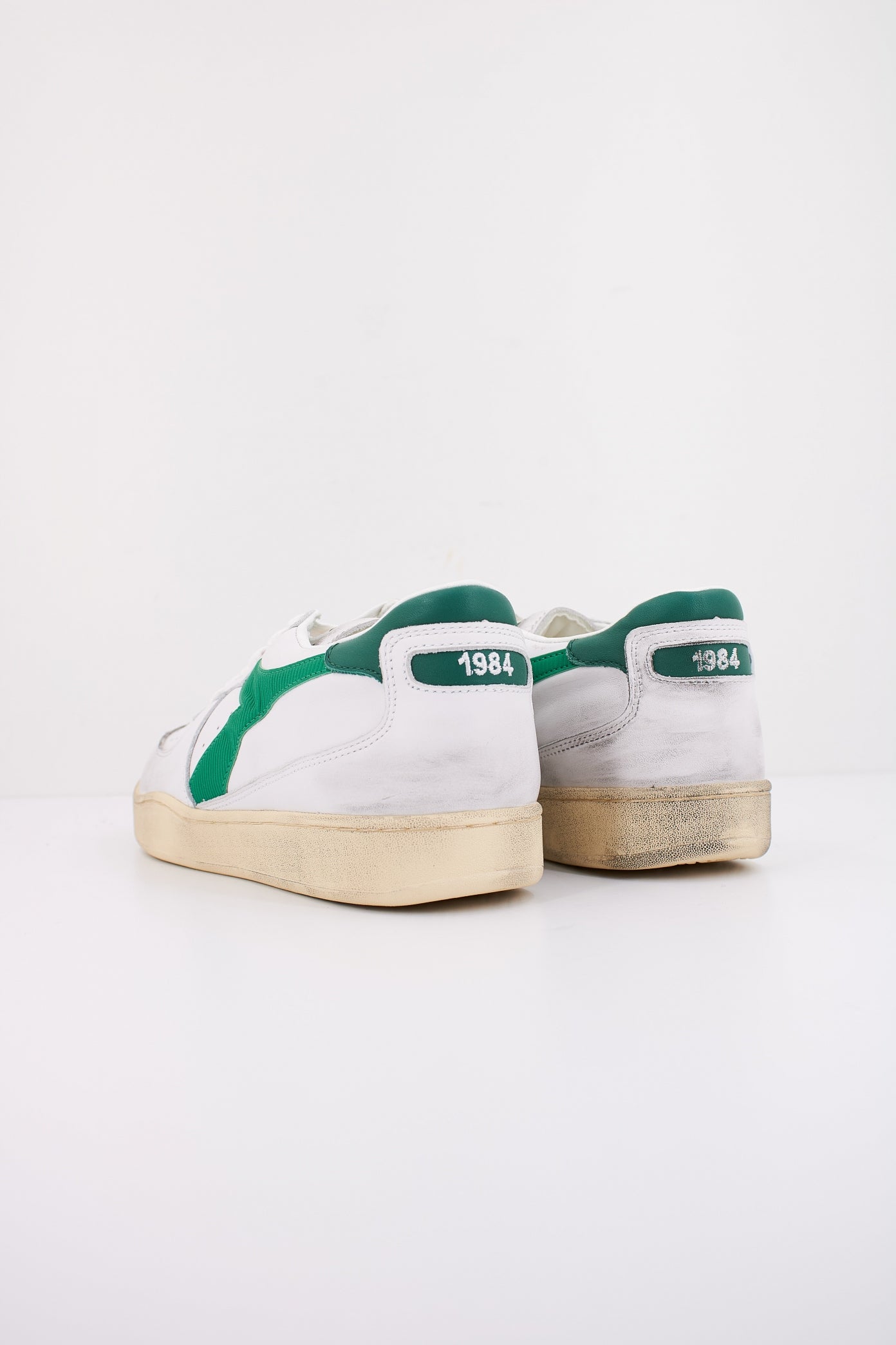 DIADORA HERITAGE BASKET LOW USED en color C  (4)