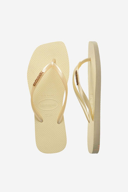 HAVAIANAS SQUARE LOGO METALLIC en color BEIGE  (3)