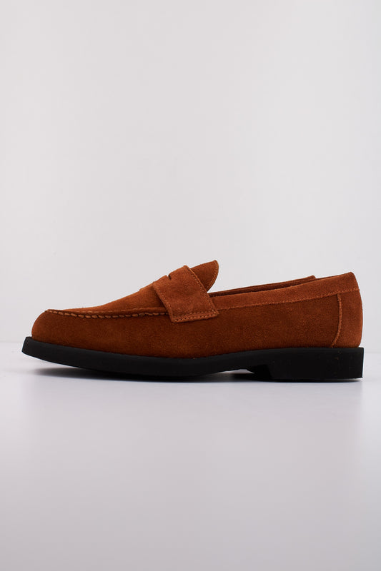 SEBAGO RYAN SUEDE POLARIS en color BROWNCOG  (1)